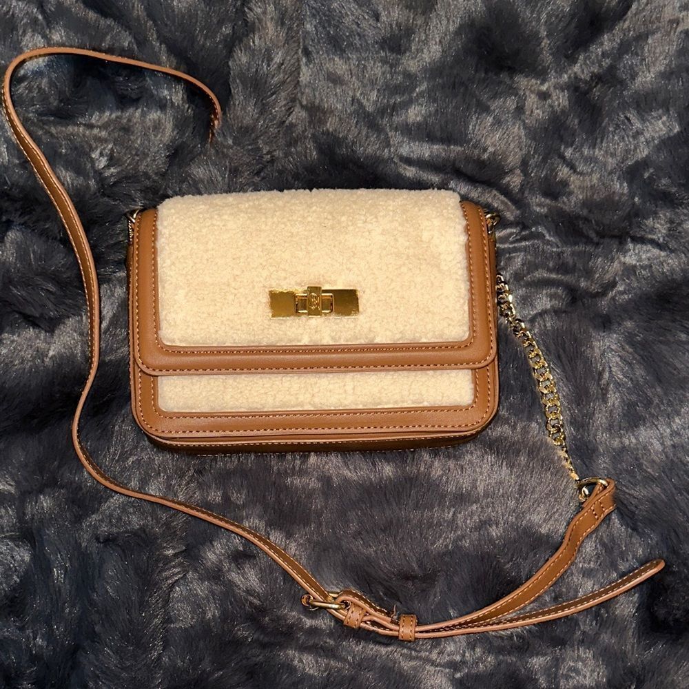 Steve Madden Sherpa cross body NWOT